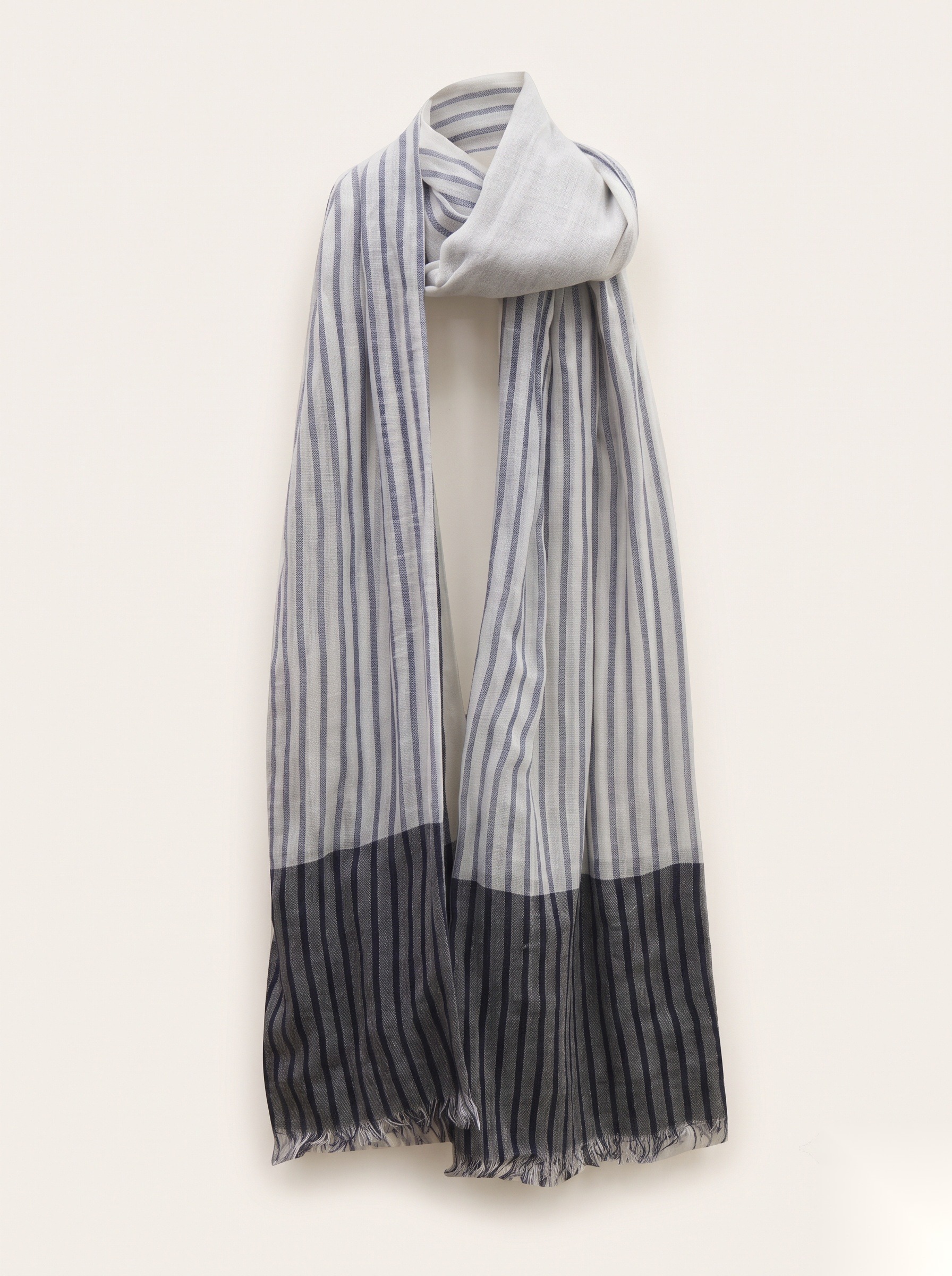 Men’s woven Scarves, KK Fashion Exports