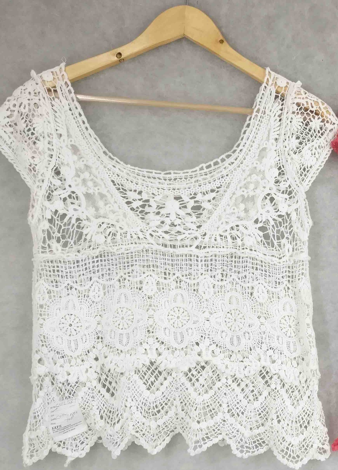 Ivory crochet net top with short sleeves