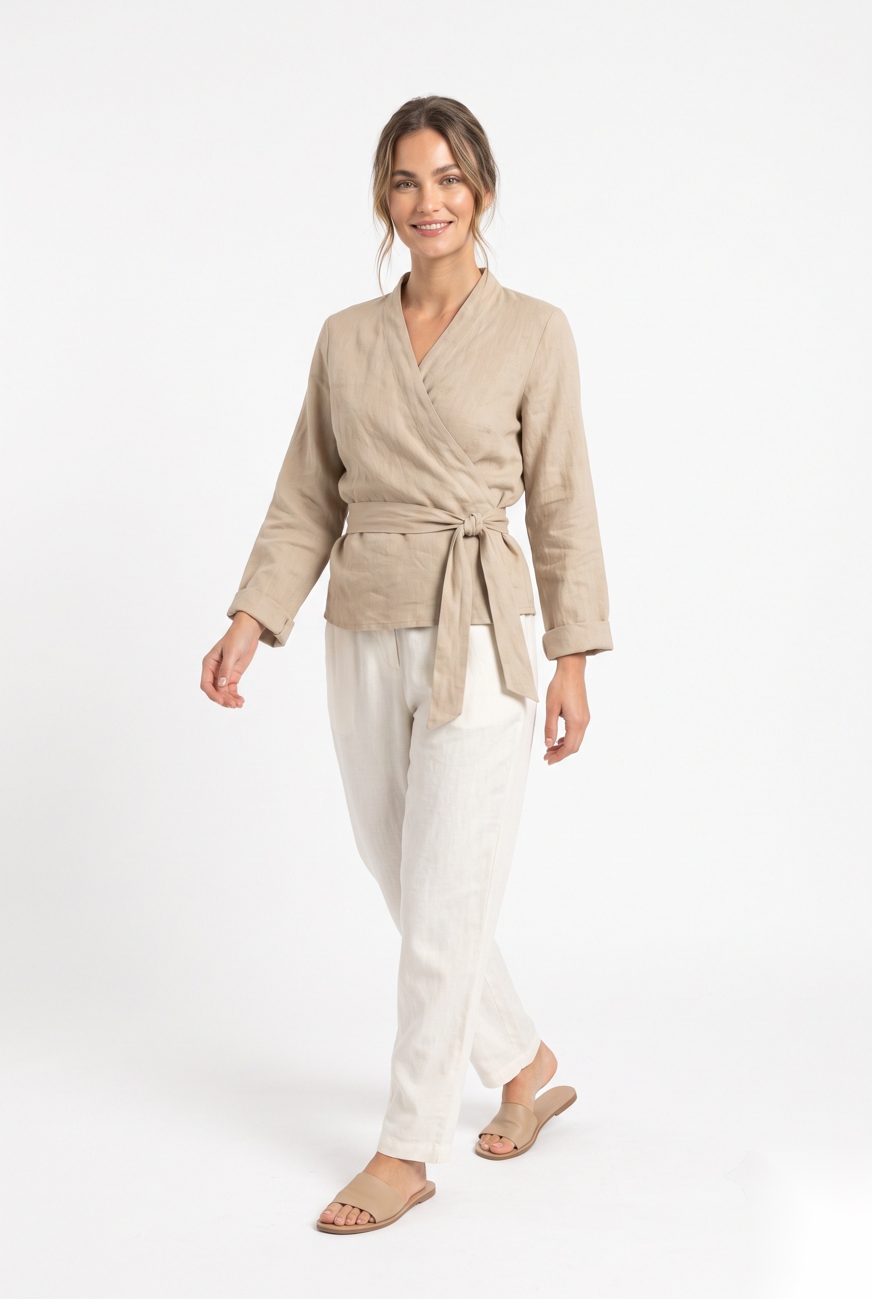 Linen wrap top with long sleeves, i ensfarget sandbeige.
